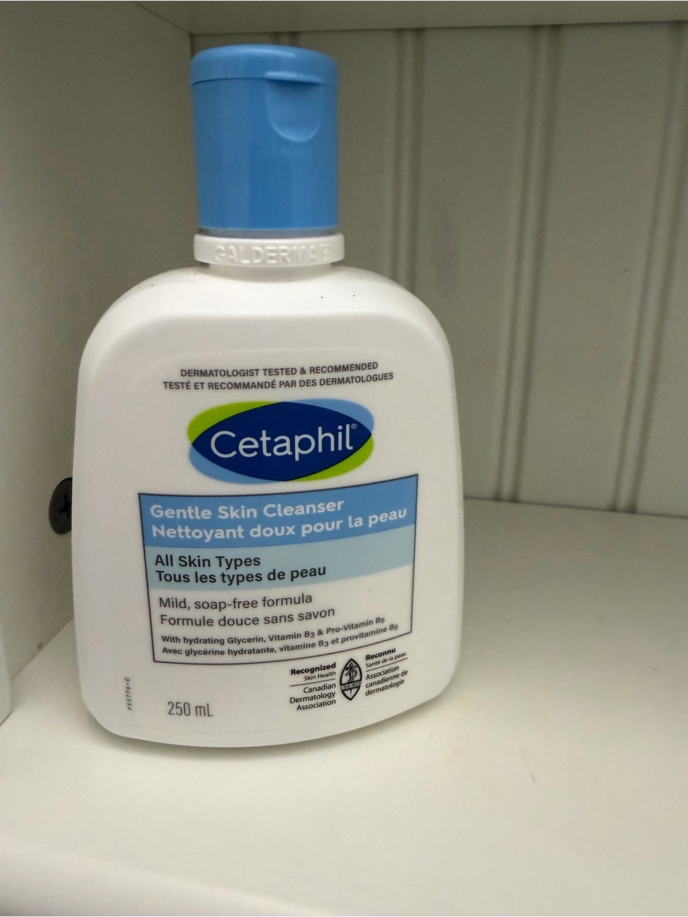 Gentle Skin Cleanser - Blue (250 ml)